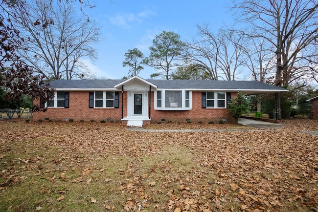 Photo - 1744 Woodford Rd House