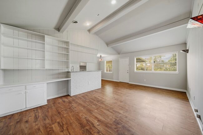 Photo - 2414 Bayou Dr