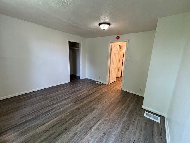 Photo - 932 York Ave