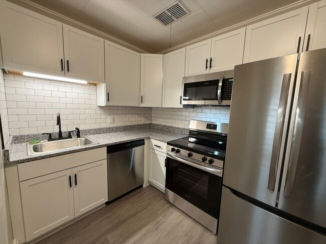 Photo - 1105 E Jefferson St Unidad Apt #04
