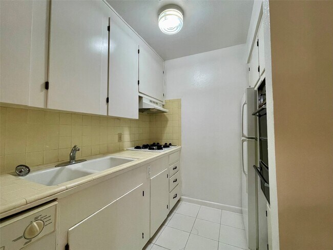 Photo - 3420 Mt Vernon St Unit 9