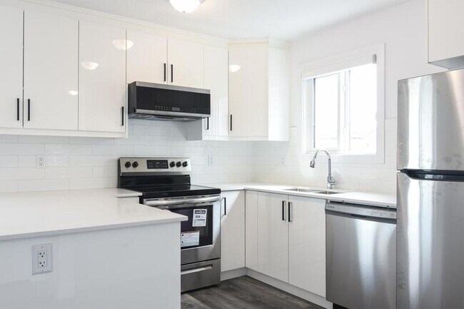 Photo - 6548-65175 175 Ave NW