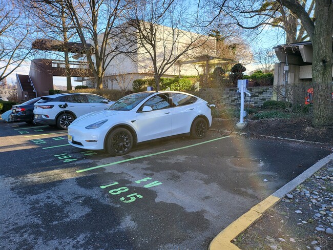 Photo - 1055 River Rd Unidad 803