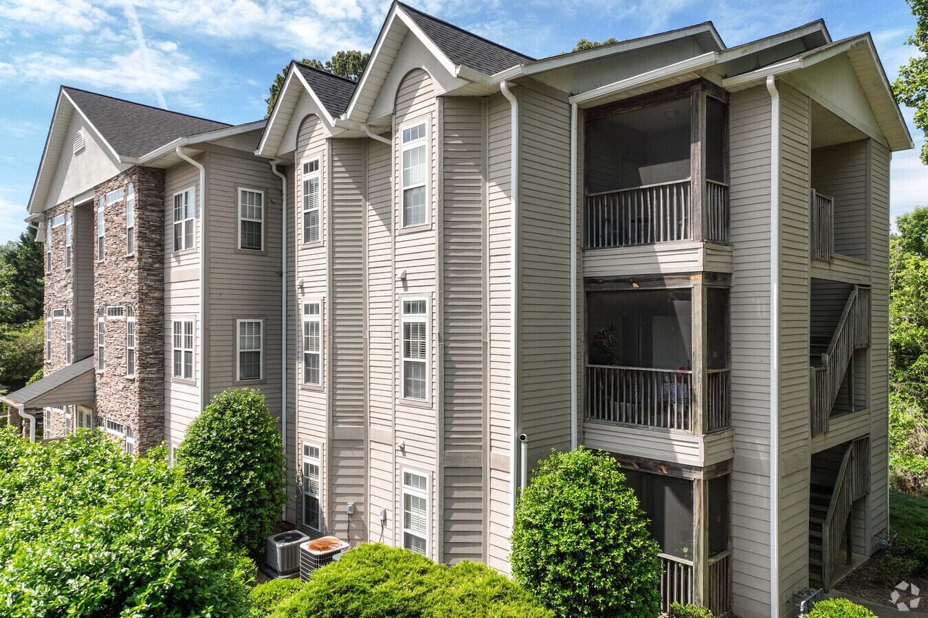 Greystone Pointe - Greystone Pointe Apartments