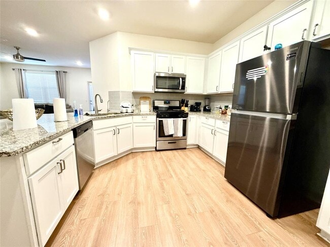 Photo - 17217 Bassano Ave