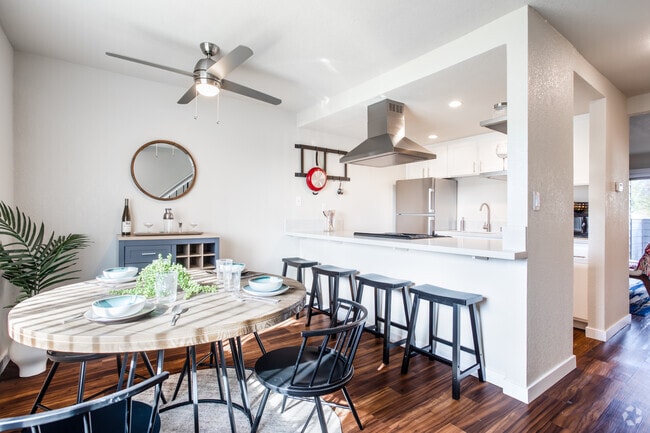 2BR,1.5BA-Sylvan