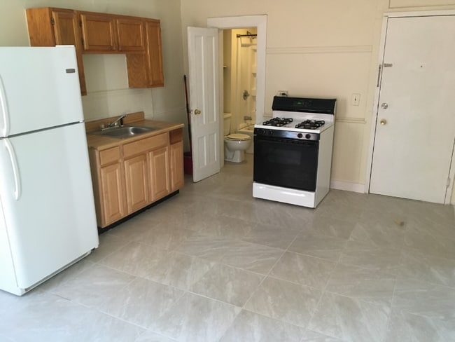 Photo - 102 Grove St