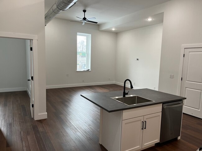 Photo - 174 Park Ave Unit 2