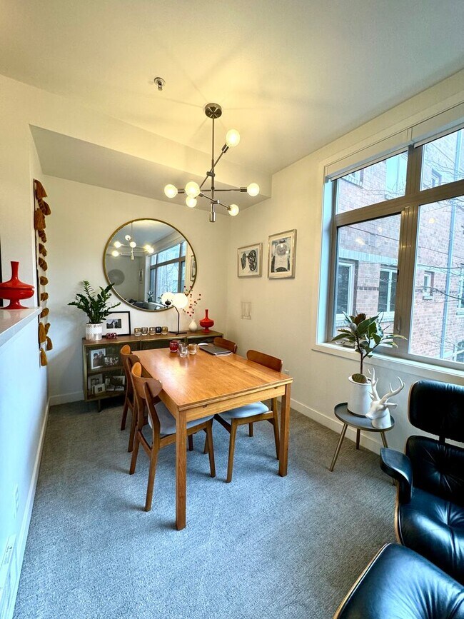 Willis Condominiums Queen Anne Unit 724 Condo for Rent in Seattle