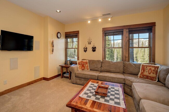 Photo - 14 Peaks View Dr Unidad ID1255684P