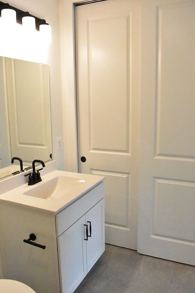 9604 Blue Ash Aly