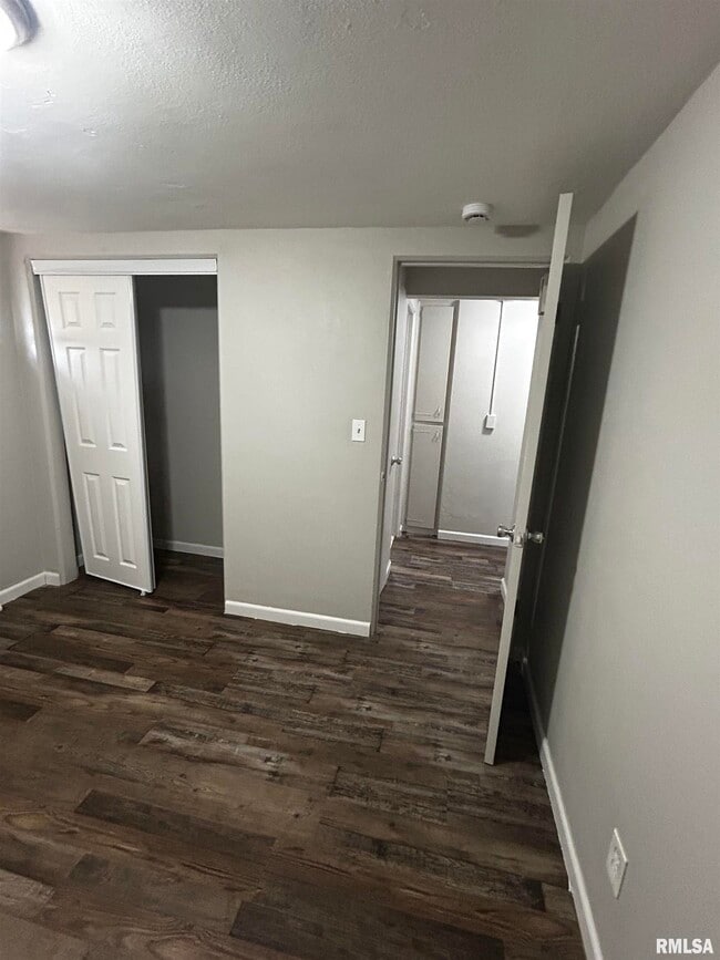 Photo - 2611 W Wardcliffe Dr Unit B