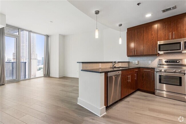 Building Photo - 1080 Peachtree St NE Unit 1513 Rental