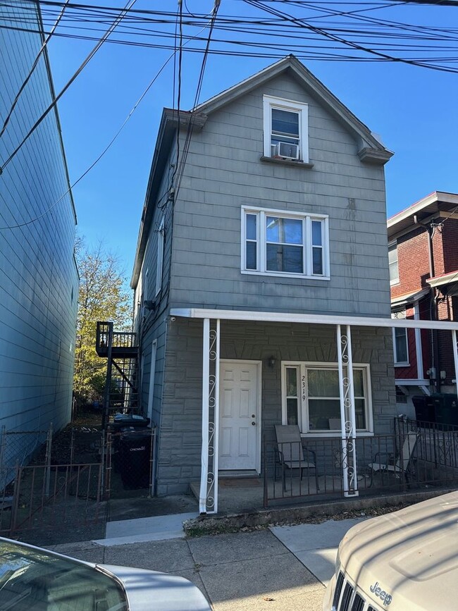 Building Photo - 2319 Chickasaw St Unit 2 Rental