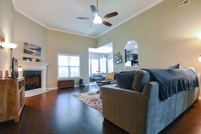 Photo - Pet Friendly Three Bedroom!