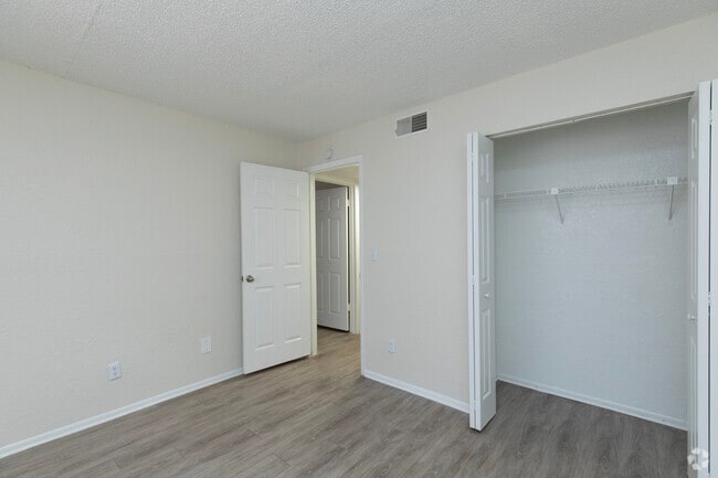 Bedroom 2 -2BR, 1BA - 950SF -7700 Starkey Rd Seminole, FL 33777