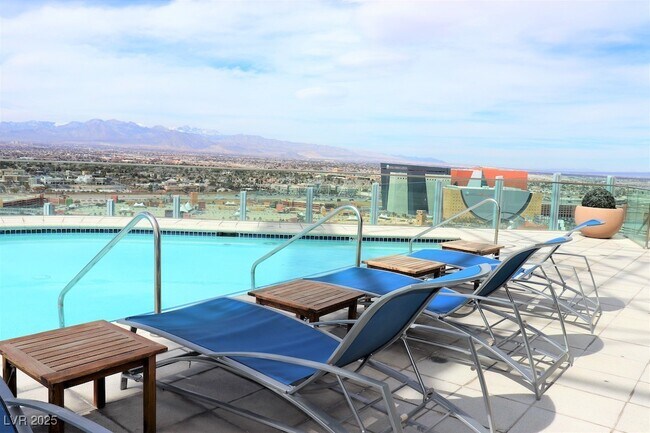 Photo - 200 Hoover Ave Unidad 1212