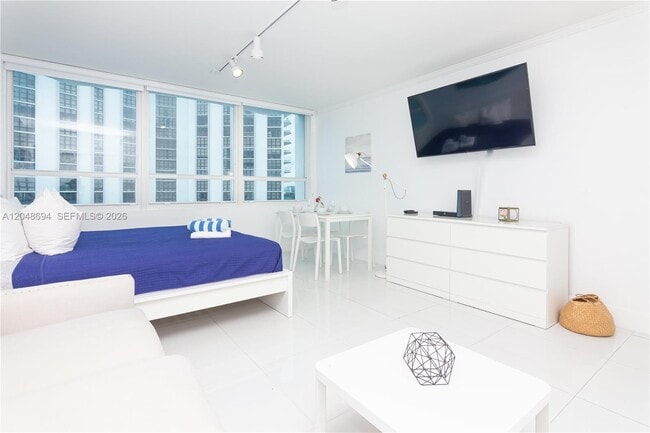 Photo - 5445 Collins Ave Unit 908