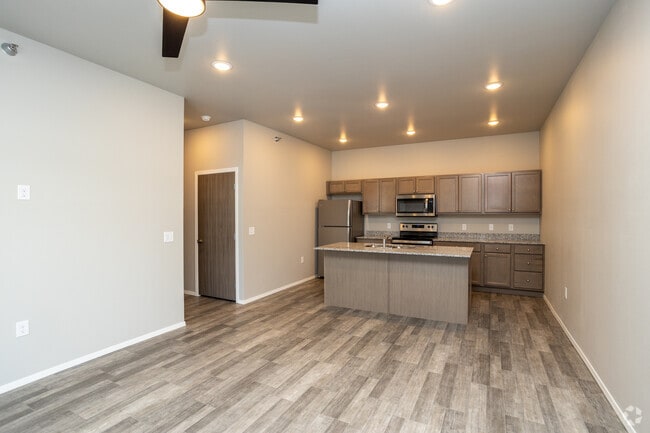 1BR, 1BA - 730SF - Dining Room