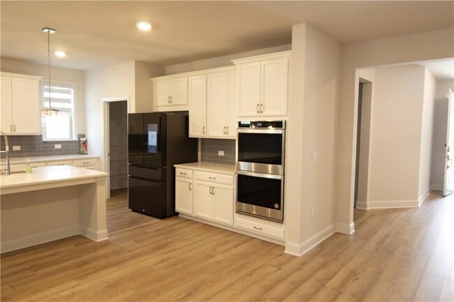 Photo - 2472 Knob Crk Rd