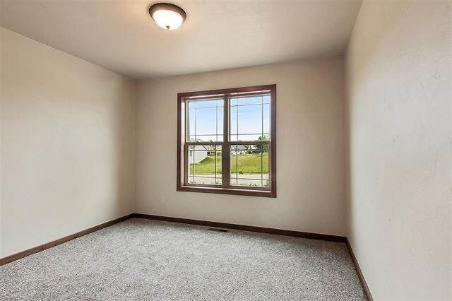 Photo - 207 Greenbrier Dr