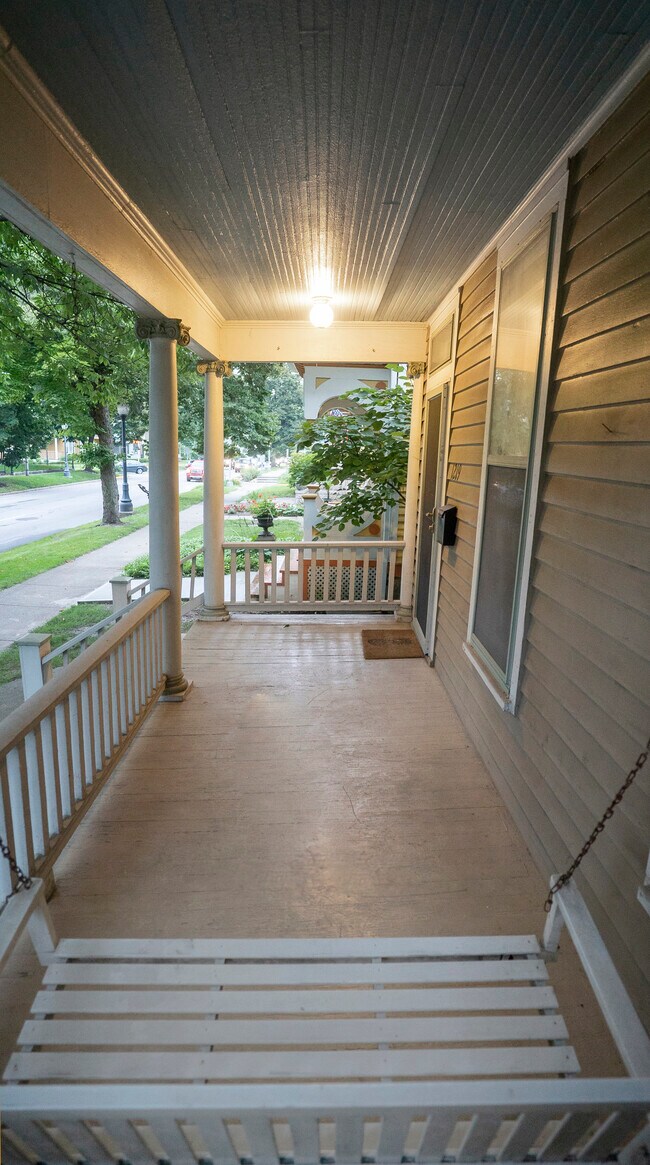 Photo - 1219 W Washington Blvd