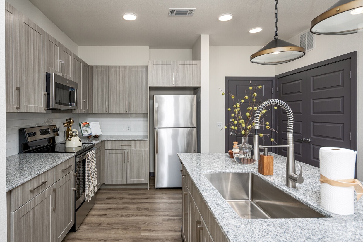Windsor Apartments - Windsor Apartments