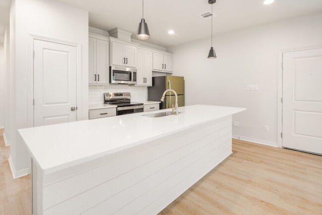 309 Sterling St