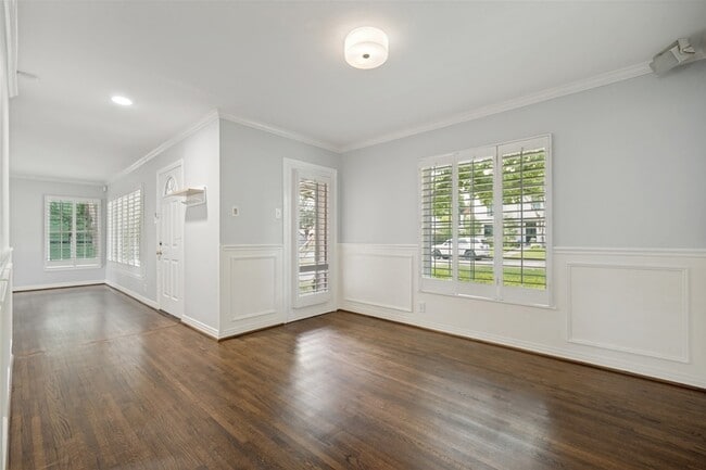 Photo - 4144 Beechwood Ln