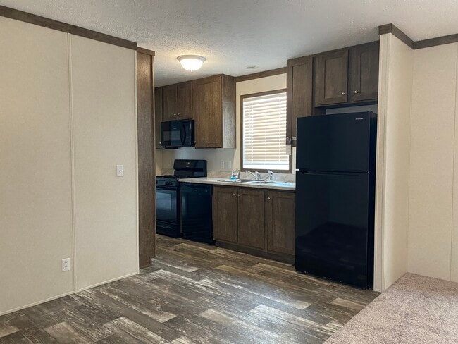 Photo - 3413 Bissell Rd