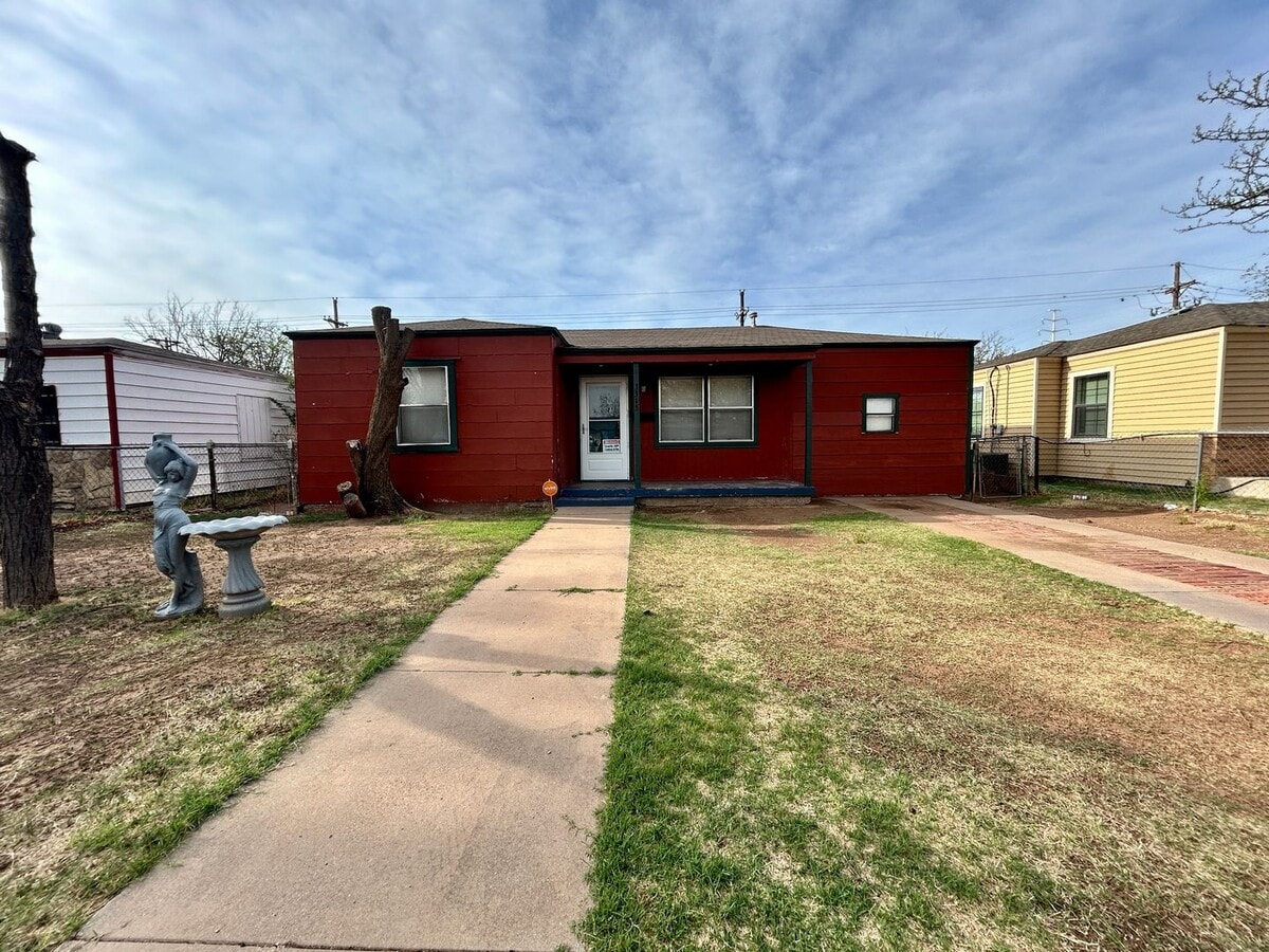 2Bed/1 Bath Available 5/8 - 2Bed/1 Bath Available 5/8