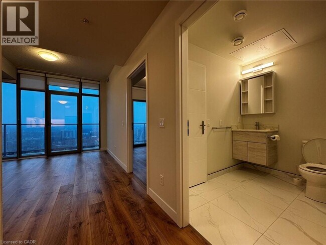 Photo - 60 Frederick St Unité 2303