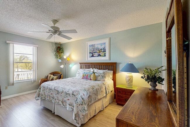 Photo - 4504 101st St W Unidad SI ID1591350P