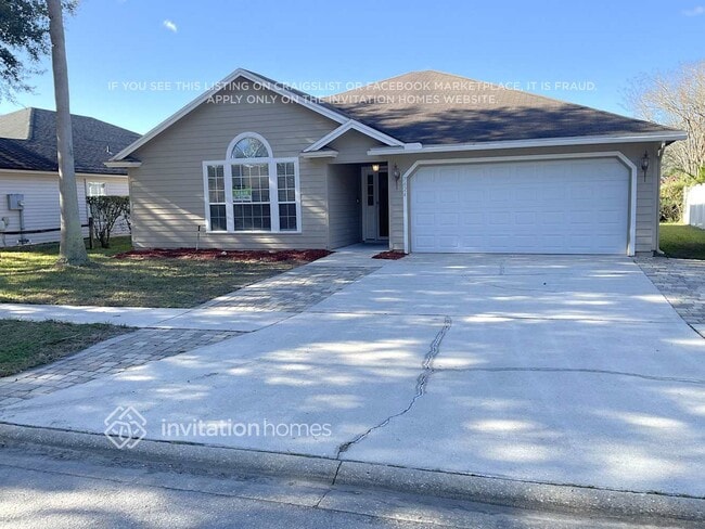 Building Photo - 7624 Fawn Lake Dr N