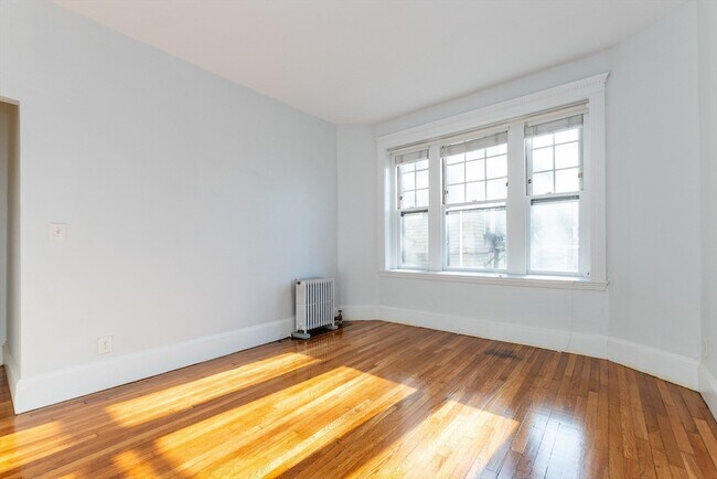 Photo - 30 Kilsyth Rd Unit 3