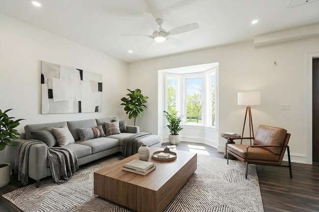 Building Photo - 104 Poplar Ave Unit 1