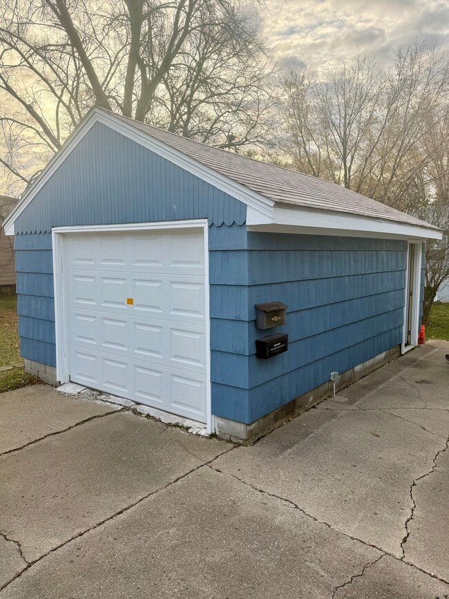 Photo - 1240 Northern Ave