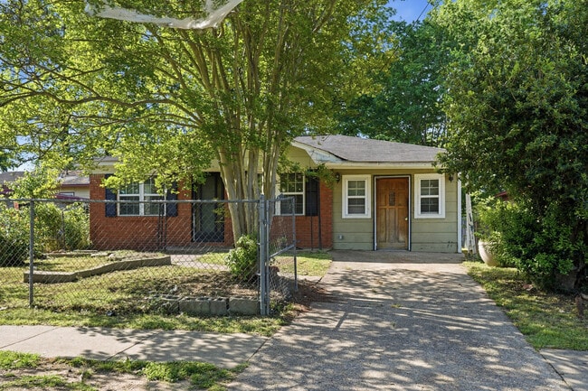 Building Photo - 2683 21st St