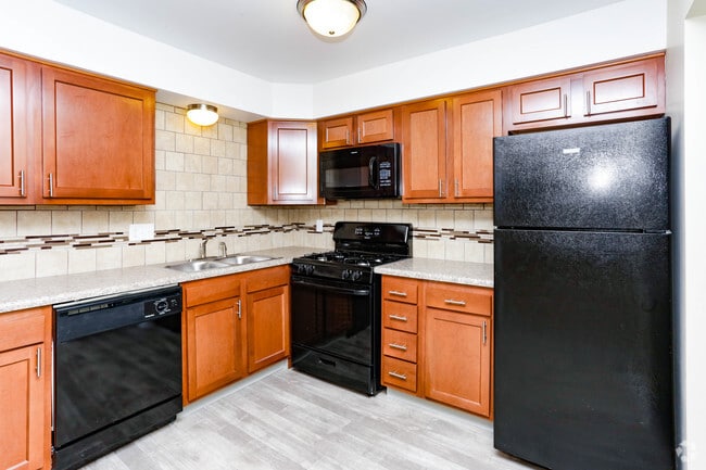 2 BR, 1 BA - Baywood Remodel - 950 SF