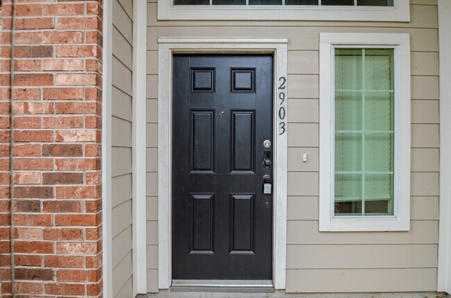 Photo - 2903 Gaelic Green St