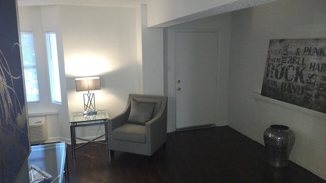 Photo - Fountainbleau