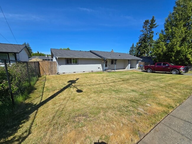Building Photo - 2954 Hoover Ave SE