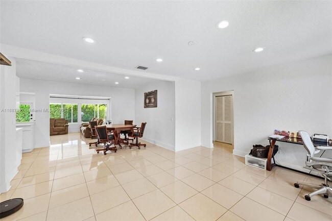Photo - 9425 N Miami Ave