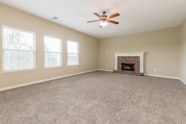 Photo - 57 Hamilton Blvd NW