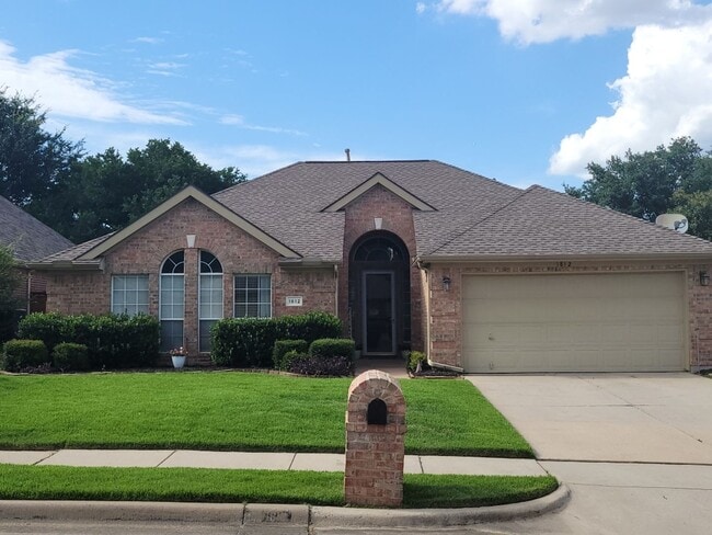 3 Bedroom - 2 Bathroom House in Flower Mound - 3 Bedroom - 2 Bathroom House in Flower Mound