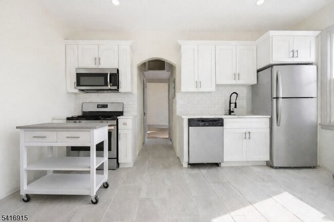 Building Photo - 265 N 17th St Unit 1L