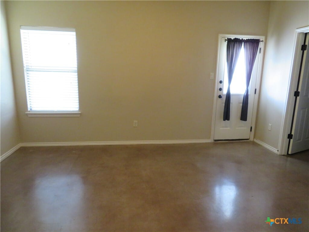 Photo - 734 Saengerhalle Rd