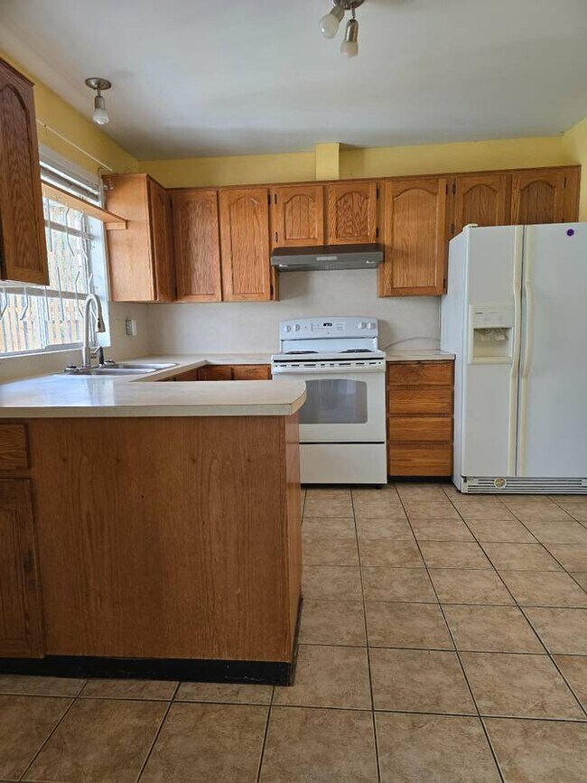 Photo - 11990 Dover St