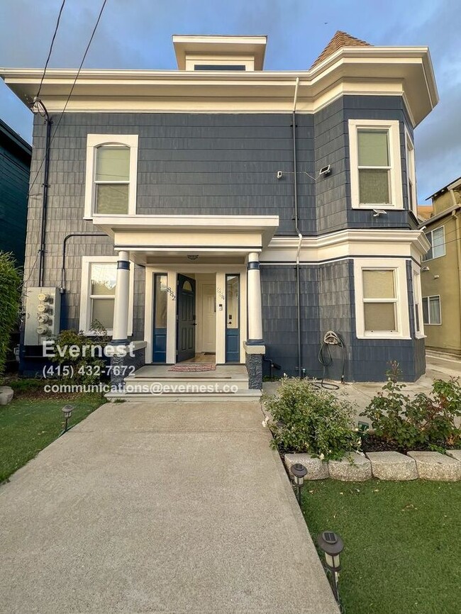 Building Photo - 884 29th St Rental