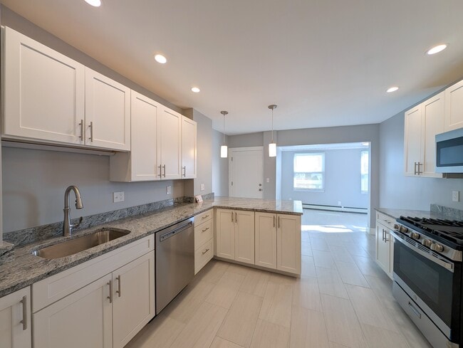 Building Photo - 356 Somerville Ave Unit 3